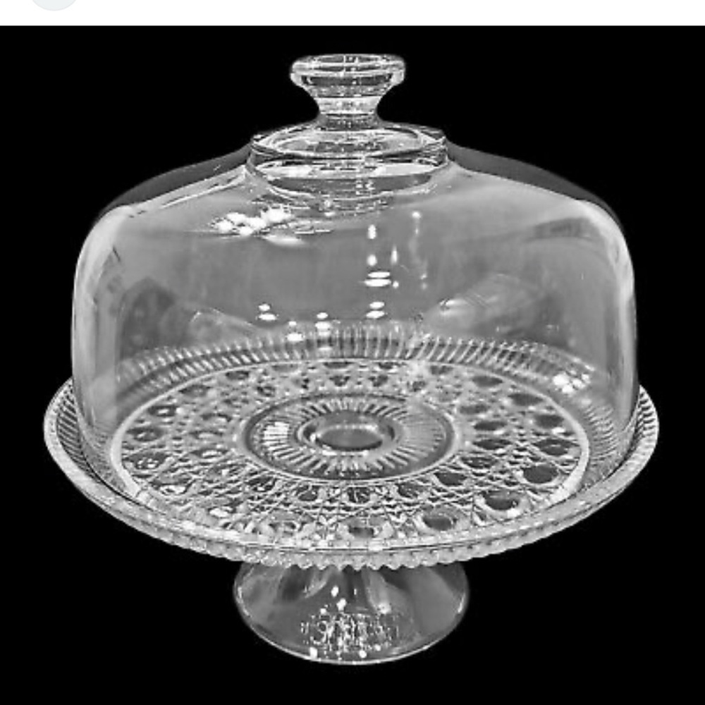 Elegant Glass Cake Stand